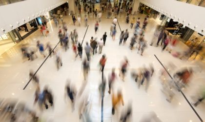 Digitalisation des espaces de vente : quand l'affichage digital s'invite dans l'aéroport